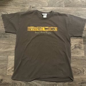 Disney animal kingdom t-shirt. We Are all connected 90s y2k men’s safari
